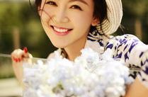 魏新雨写真照,光影交织下的美丽瞬间